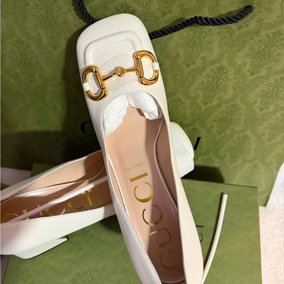 Gucci Elegant Cream Block Heel Pumps - Picture 8 of 10